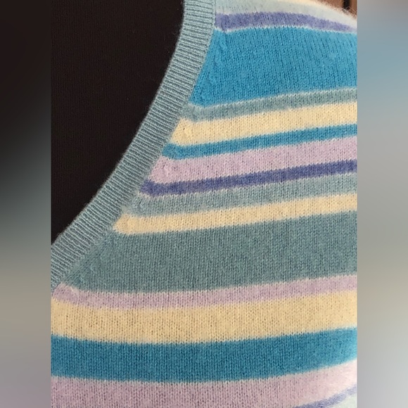 LANDS END sM cashmere v-neck Soft! Beautiful Pastel stripes - Picture 3 of 6